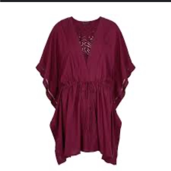 VIX Paula Hermanny Embroidered Kimono